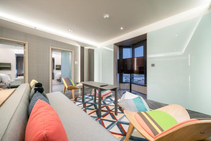 triple y hotel
