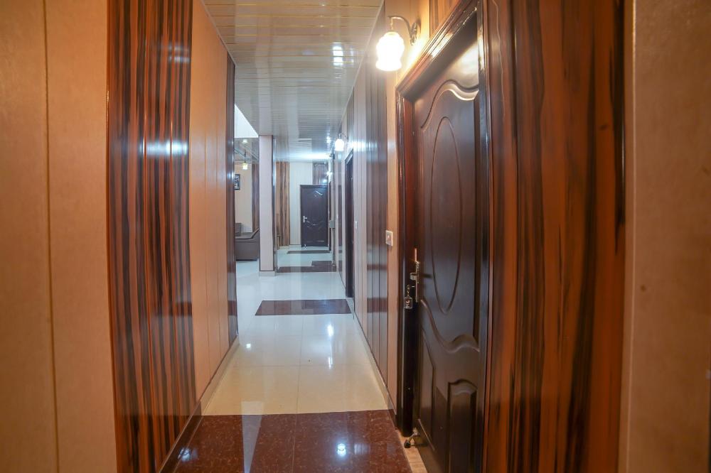 Montana Crowne Residency,Satkhol,3 star