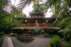 La Kukula Lodge,Limon>>Cahuita,3 star