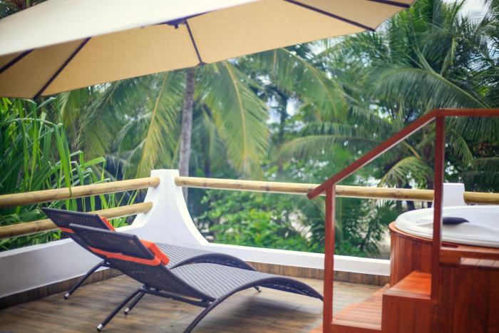 hotel tropico latino