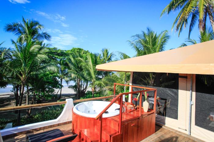 hotel tropico latino