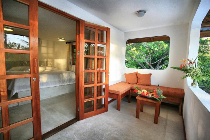 hotel tropico latino