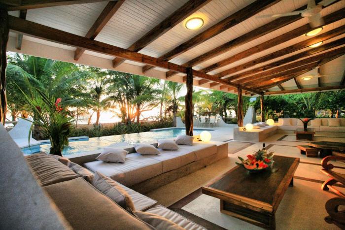 hotel tropico latino