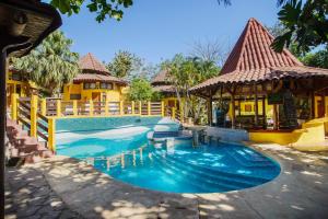Hotel Luna Llena,Playa Langosta>>Guanacaste,3 star