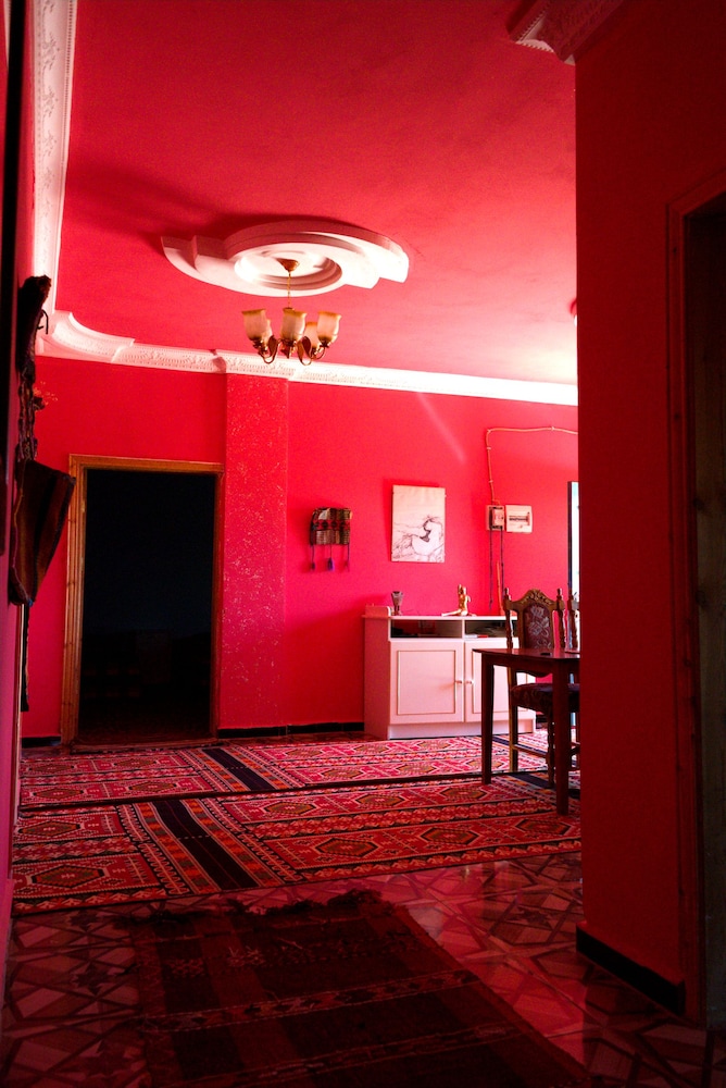 bedouin pink ecohouse hostel