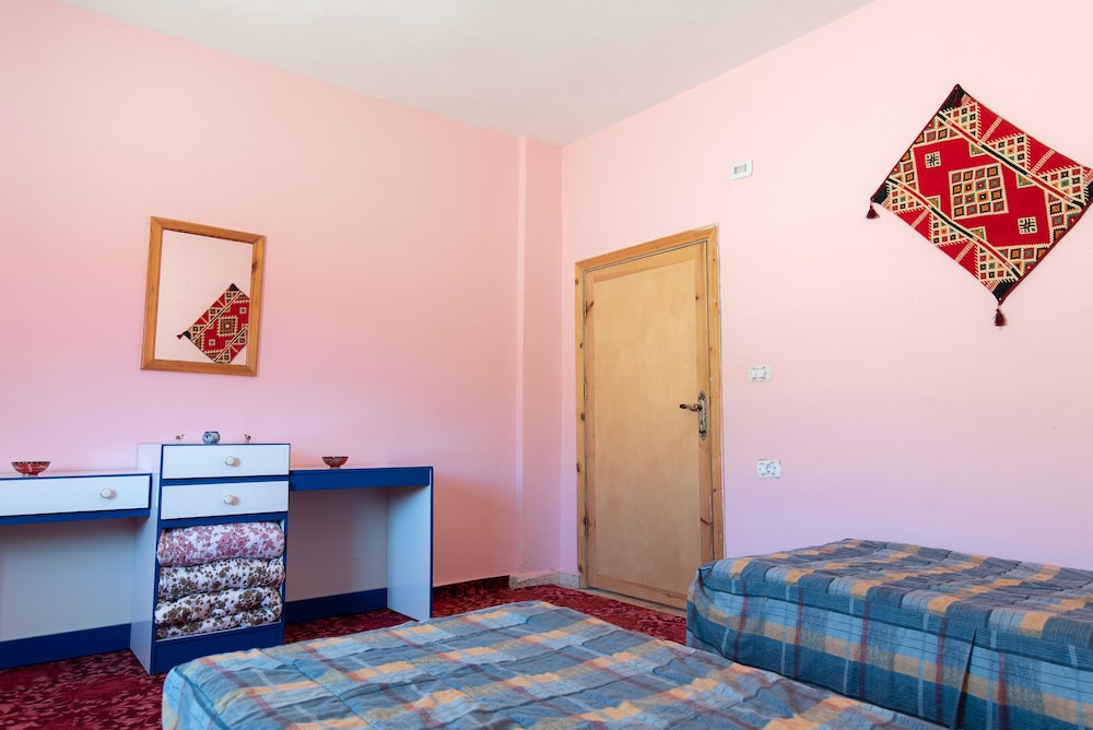 bedouin pink ecohouse hostel