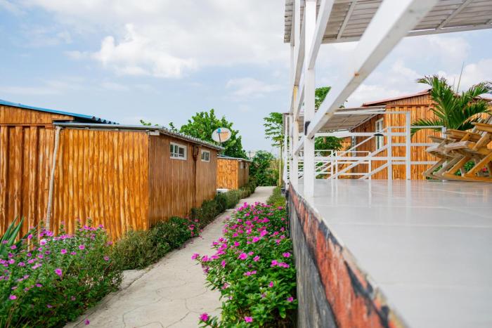 arena beach hotel by geh suites