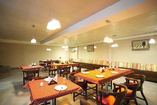 oyo 10967 dhola maru resort