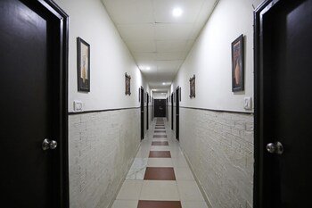 oyo 10967 dhola maru resort