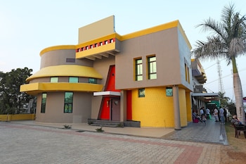oyo 10967 dhola maru resort