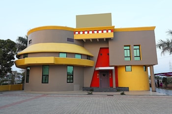 oyo 10967 dhola maru resort
