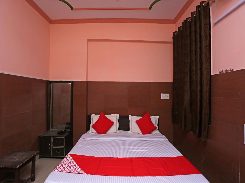 hotel bombay central agra
