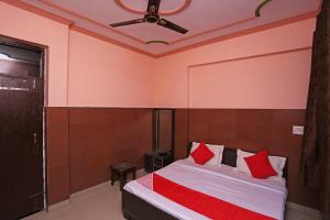 hotel bombay central agra