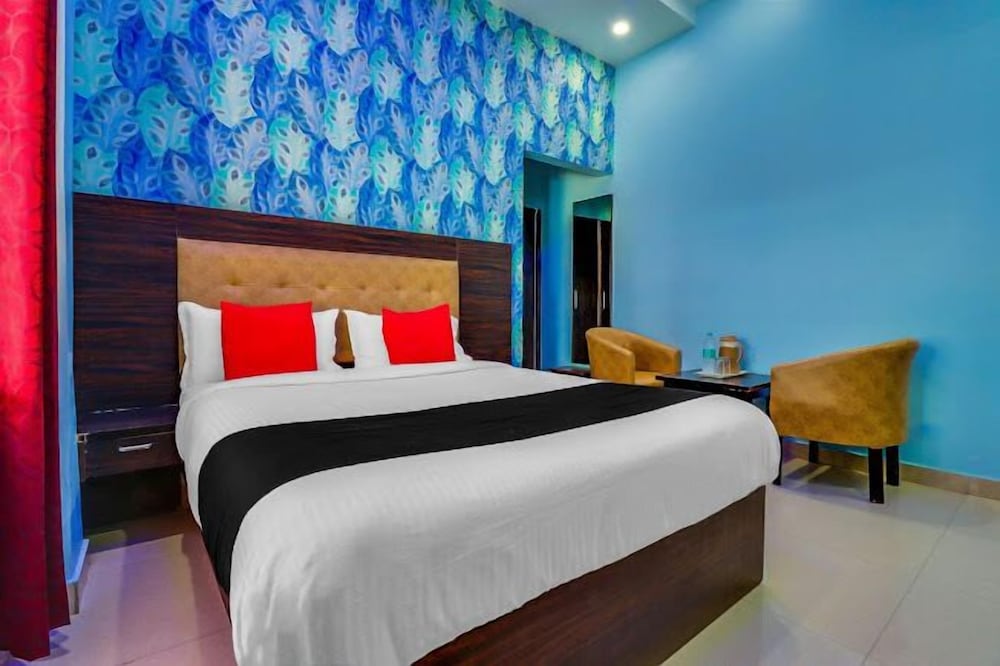 hotel the grand bhavya palace