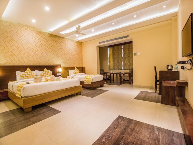 hotel the grand bhavya palace