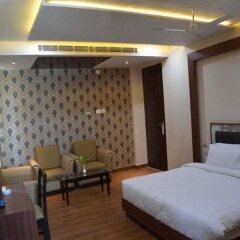 hotel the grand bhavya palace