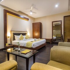 hotel the grand bhavya palace