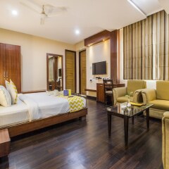 hotel the grand bhavya palace