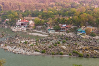 aaravam ganga boutique hotel rishikesh