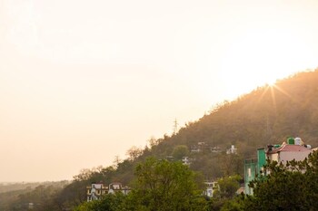 aaravam ganga boutique hotel rishikesh