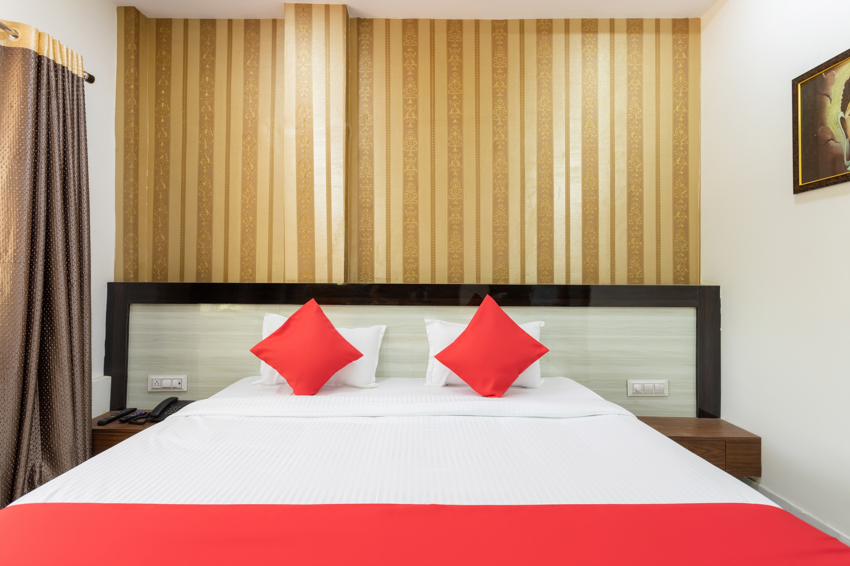 hotel o savitri regency