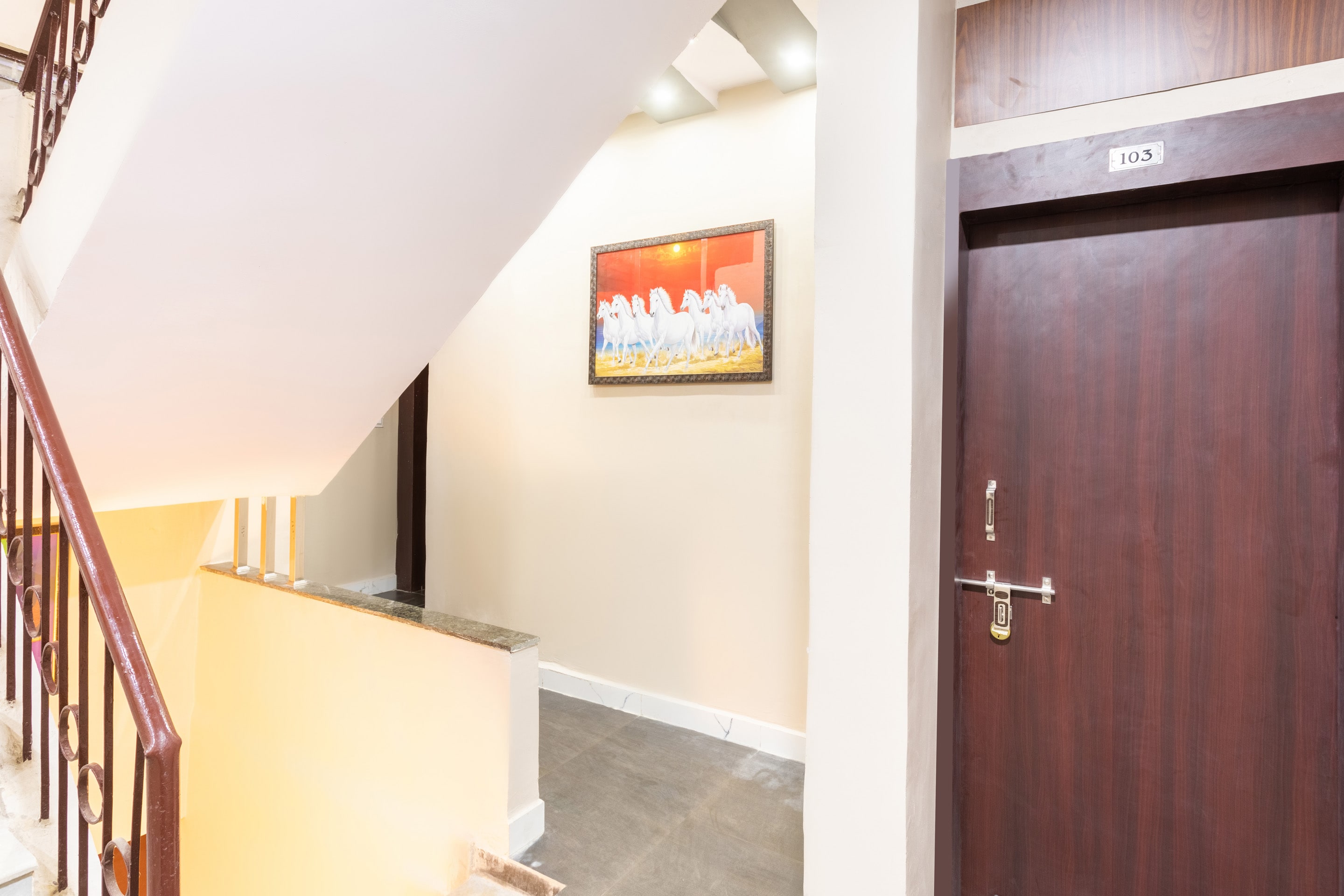 hotel o savitri regency