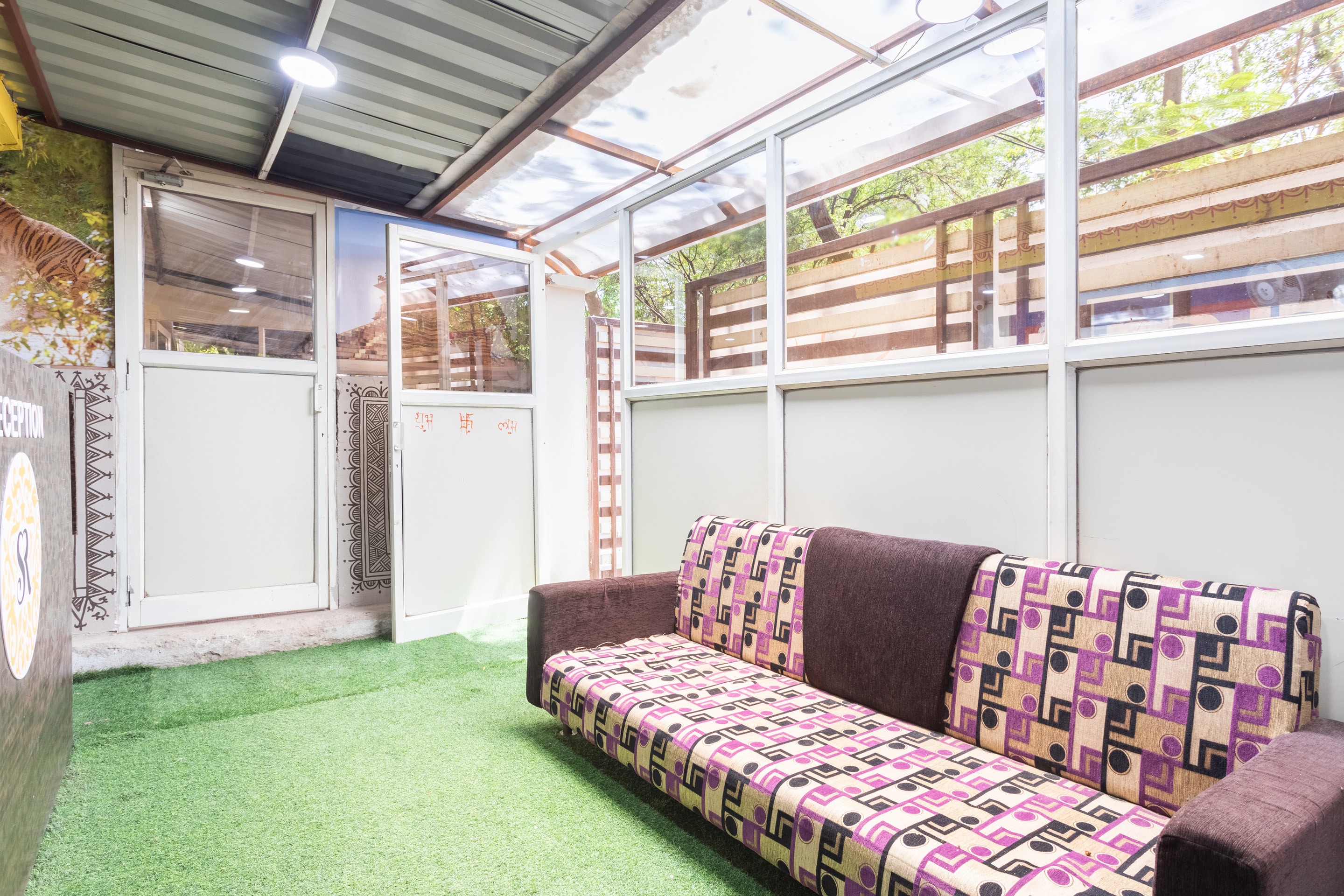 hotel o savitri regency