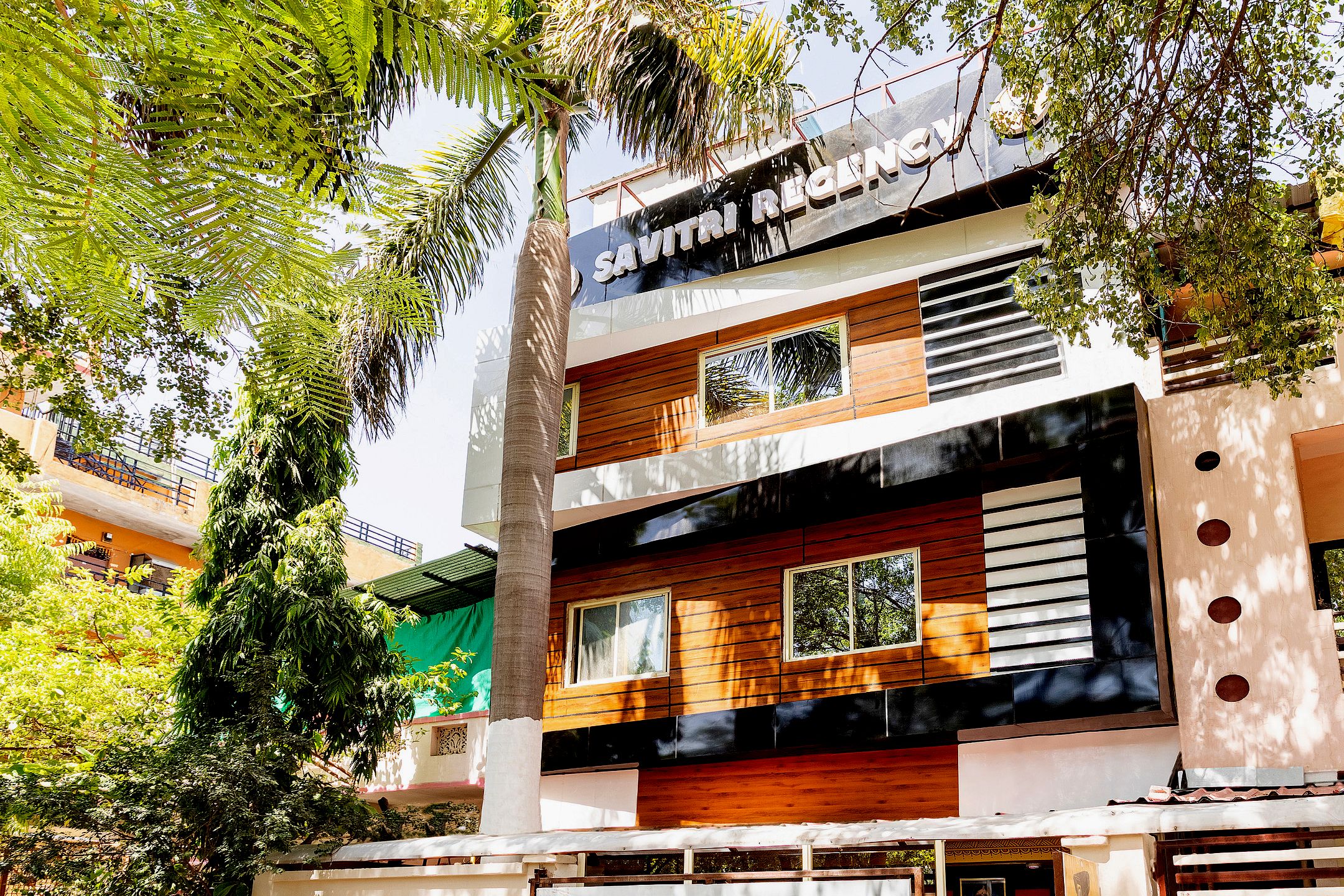 hotel o savitri regency