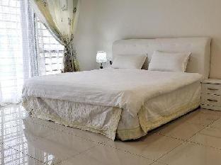 sr home stay at klia