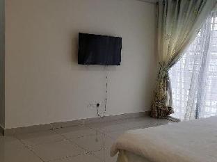 sr home stay at klia