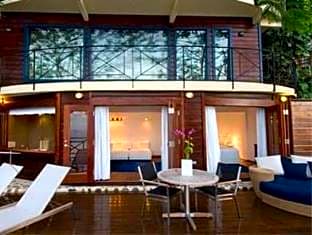 Geejam,Jamaica>>Drapers,5 star