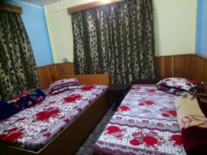 Vamoose Newahang,Kalimpong>>Darjeeling,1 star