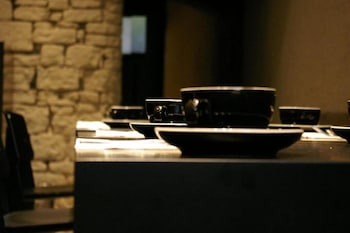 the suite hotel garden