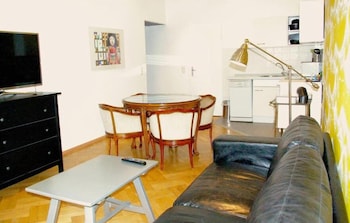 the suite hotel garden