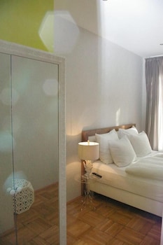 the suite hotel garden