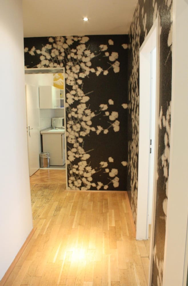 the suite hotel garden