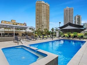 Sunbird Beach Resort,Main Beach>>Gold Coast,4 star