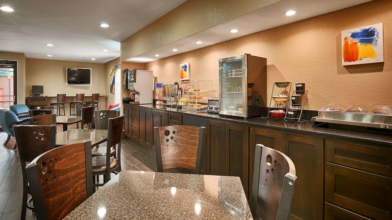 best western cedar inn