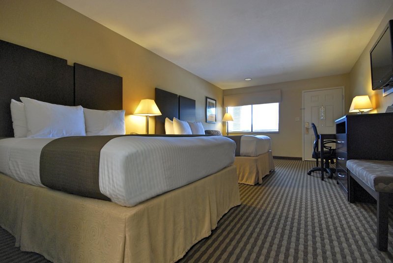 best western cedar inn