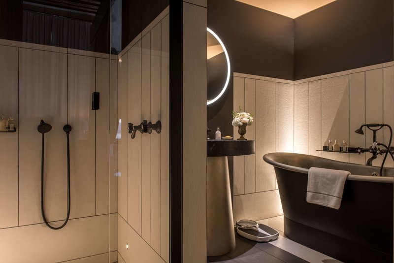 cour des vosges evok collection