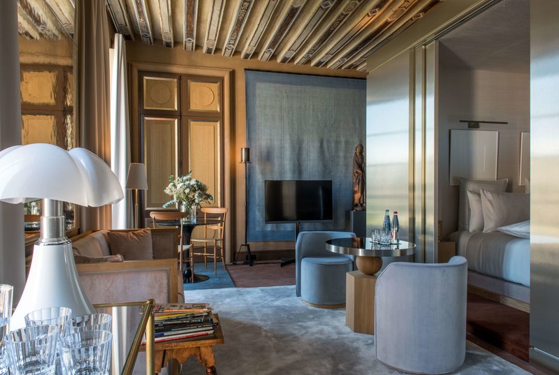 cour des vosges evok collection