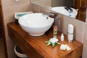 el castillo adults only