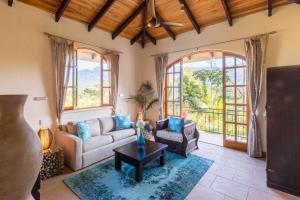 el castillo adults only