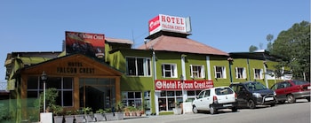 hotel falcon crest