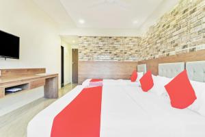 hotel sharada international