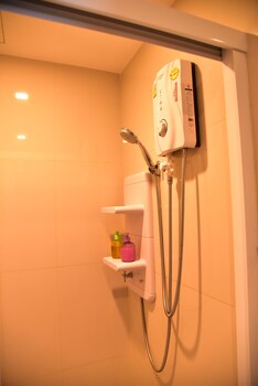 the base central pattaya by arawat