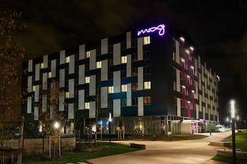 moxy paris charles de gaulle airport