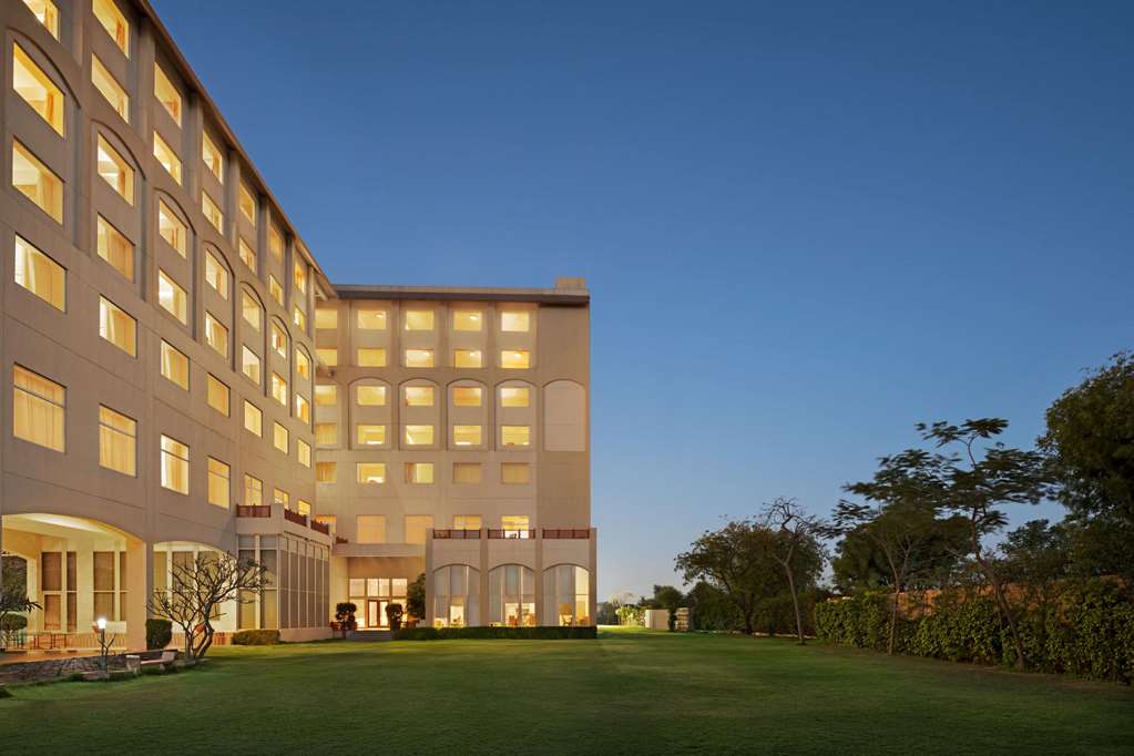 ramada by wyndham jaipur jaisinghpura