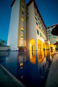 Ramada By Wyndham Jaipur Jaisinghpura,Jaipur>>Ajmer Road,4 star