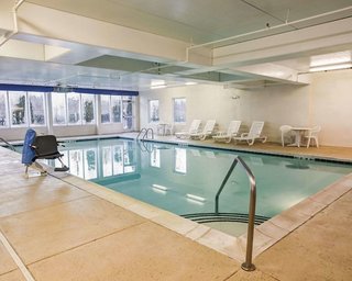 Comfort Suites Airport,North Carolina>>Charlotte,3 star
